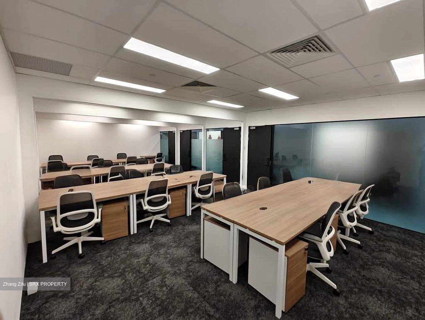 Robinson 77 (D1), Office #604748731